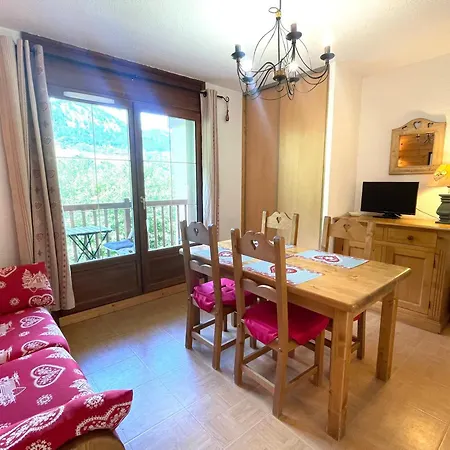 Cosy Avec Piscine, Au Pied Des Pistes A - Fr-1-505-208 Flumet